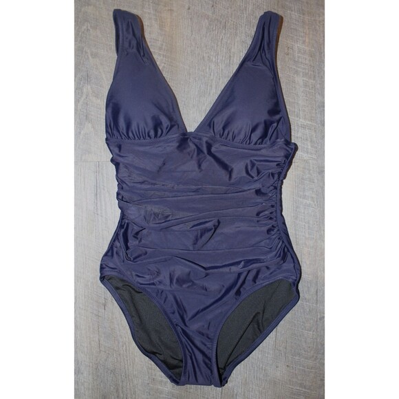 J. CREW WOMEN'S NAVY RUCHED HALTER ONE‎ PIECE SWIMSUIT SZ 6 NWT - Picture 1 of 3